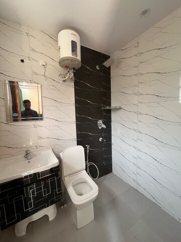 Staircase in 3 BHK Builder Floor at Sector 43 – for Rent
