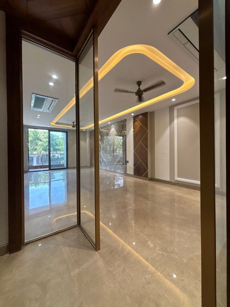 Room, greater kailash i 4 Bedroom 2700 Sq.Ft. Apartment In Greater Kailash I Delhi 9219698