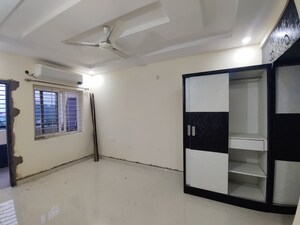 Room in 2 BHK Apartment at Vasavis Shanthinikethan, Madhapur – for Rent