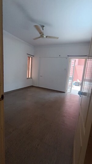 Room in 2 BHK Apartment at Rajveer Palace II, Pimple Saudagar – for Rent