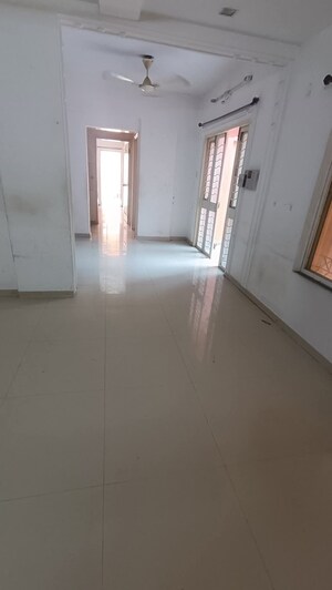 Room in 2 BHK Apartment at Rajveer Palace II, Pimple Saudagar – for Rent