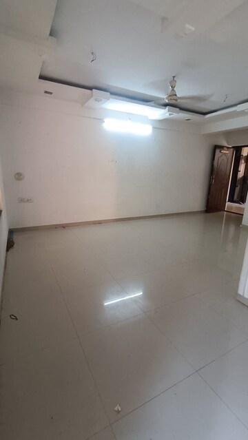 Room in 2 BHK Apartment at Rajveer Palace II, Pimple Saudagar – for Rent