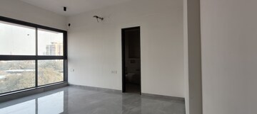 Room in 3 BHK Apartment at Indiabulls Sky Forest, Lower Parel – for Rent