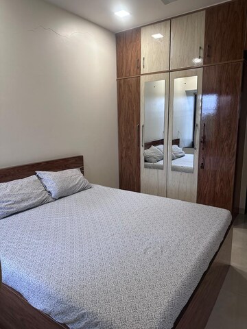 Bedroom in 2 BHK Apartment at Vardhman Estate, Lalbaug – for Rent