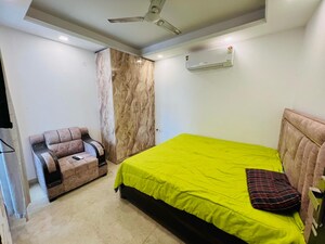 Bedroom in 1 BHK Independent House at Chattarpur – for Sale