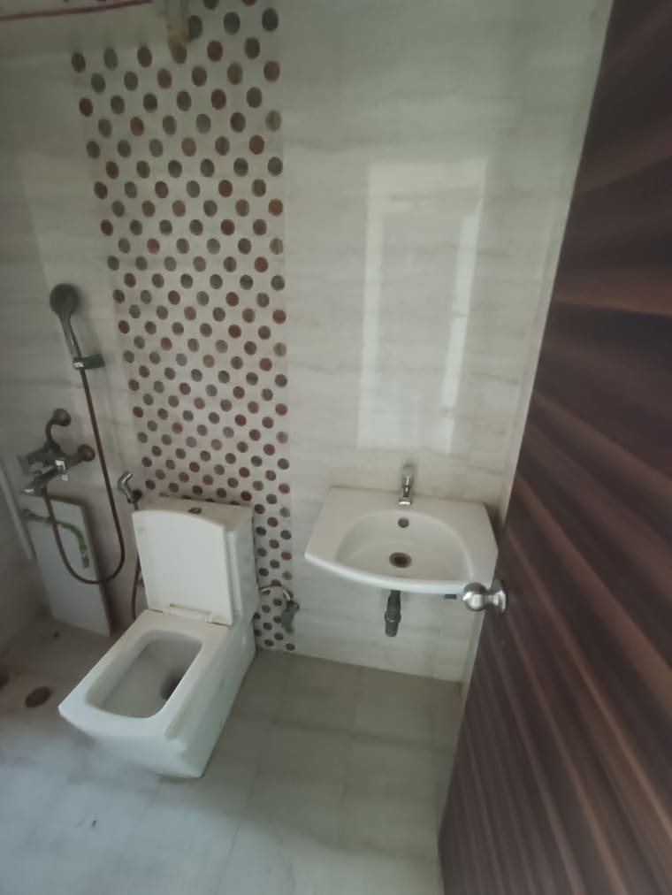 Bathroom, ajmera-new-era 2 Bedroom 999 Sq.Ft. Apartment In Kalyan West Thane 9219744