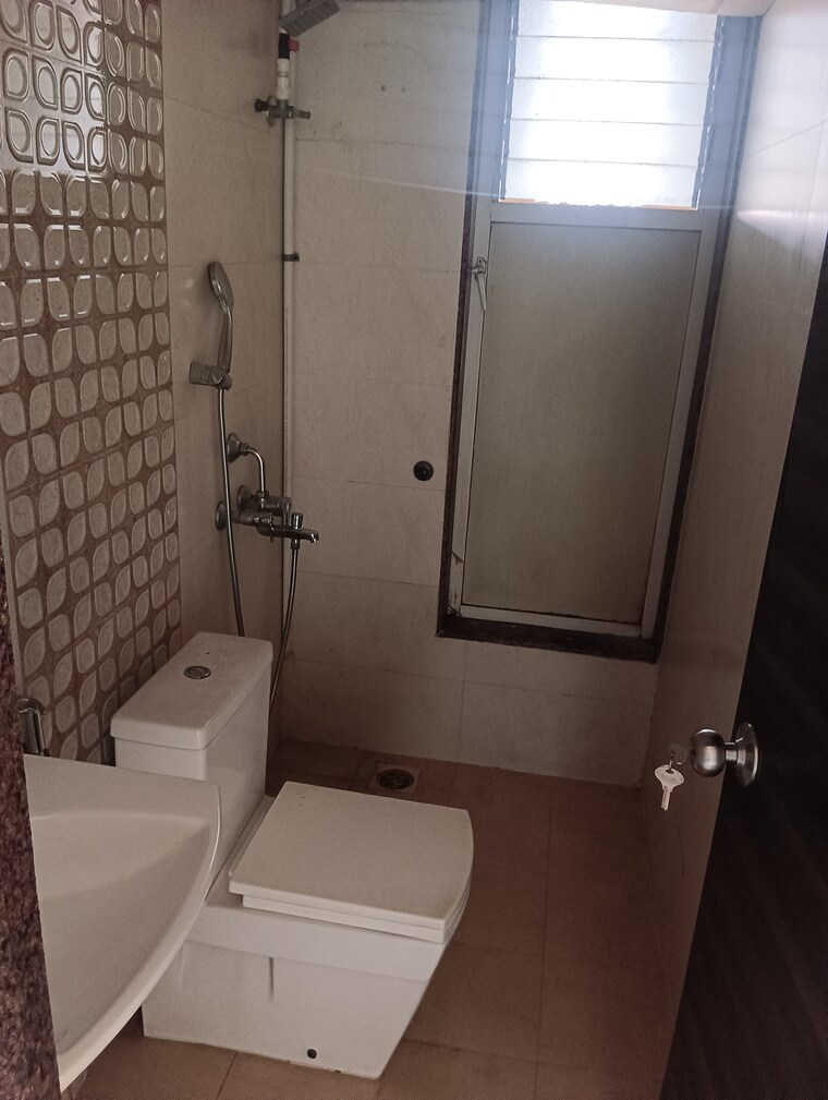 Bathroom, ajmera-new-era 2 Bedroom 999 Sq.Ft. Apartment In Kalyan West Thane 9219744