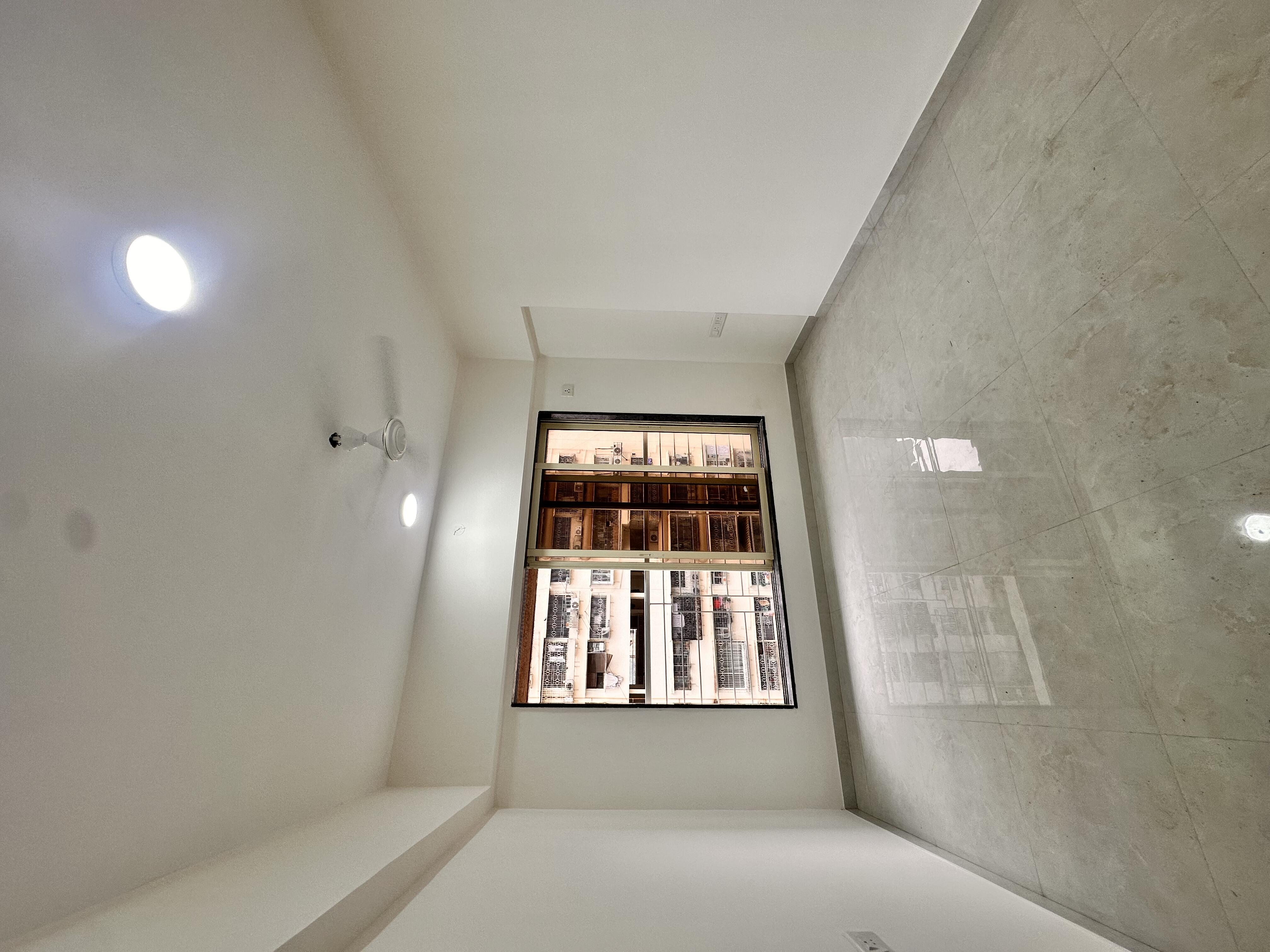 2 BHK + Servant Room Apartment For Rent in DLH Sorrento