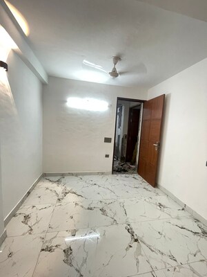 Room in 1 BHK Builder Floor at Chattarpur – for Rent