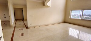 Room in 5 BHK Apartment at Hm Grandeur, Frazer Town – for Sale