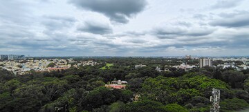 Plot Area in 5 BHK Apartment at Hm Grandeur, Frazer Town – for Sale