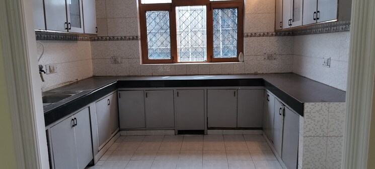 Kitchen, rwa-apartments-sector-40 3 Bedroom 300 Sq.Mt. Independent House In Sector 40 Noida 9219780