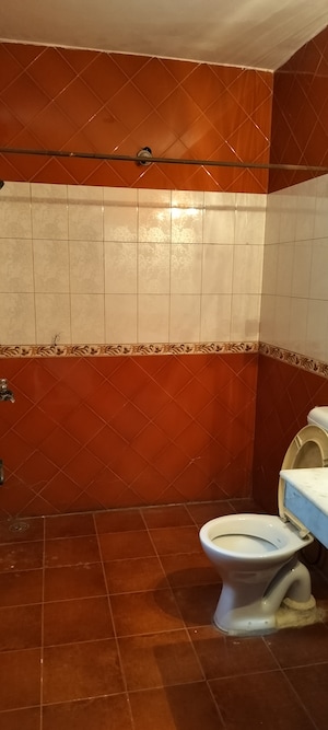 Bathroom in 3 BHK Independent House at RWA Apartments Sector 40, Sector 40 – for Rent