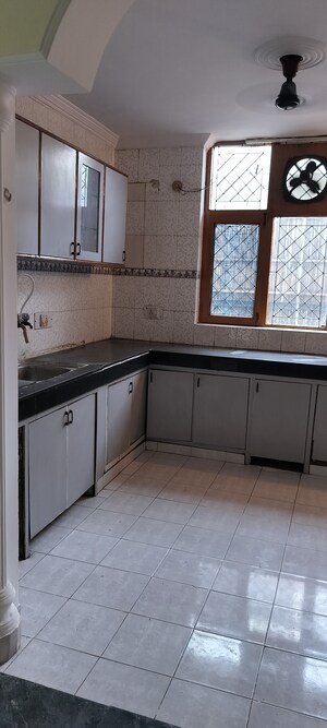 Kitchen in 3 BHK Independent House at RWA Apartments Sector 40, Sector 40 – for Rent