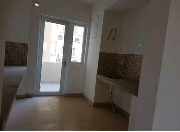 Room in 3 BHK Apartment at Central Park I, Sector 42 – for Sale