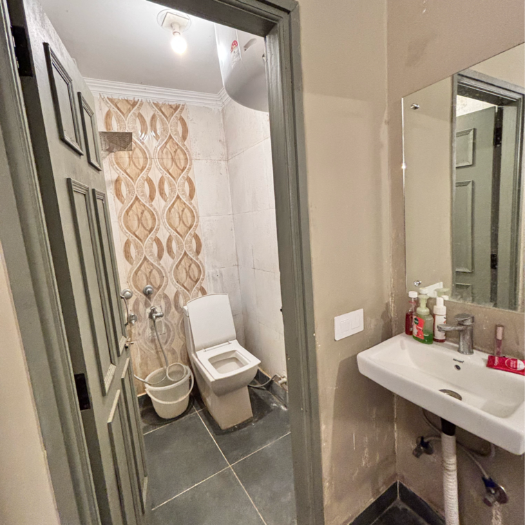 Attached Bathroom, malviya nagar 1 Bedroom 525 Sq.Ft. Builder Floor In Malviya Nagar Delhi 9219787