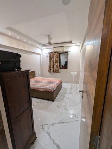 Bedroom in 2 BHK Apartment at Tolaram Building, Chembur – for Rent