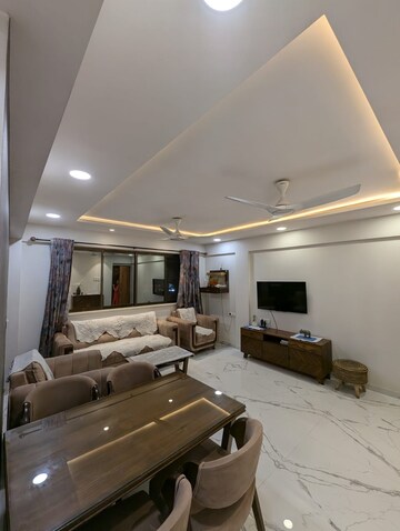 Living Room in 2 BHK Apartment at Tolaram Building, Chembur – for Rent