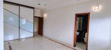 Room in 3 BHK Apartment at Hm Grandeur, Frazer Town – for Sale