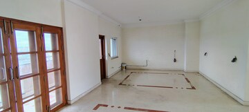 Room in 3 BHK Apartment at Hm Grandeur, Frazer Town – for Sale