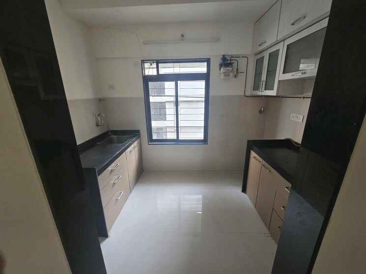 Kitchen, lokhandwala-complex 2 Bedroom 780 Sq.Ft. Apartment In Andheri West Mumbai 9219788