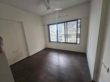 Room in 2 BHK Apartment at Lokhandwala Complex, Andheri West – for Rent