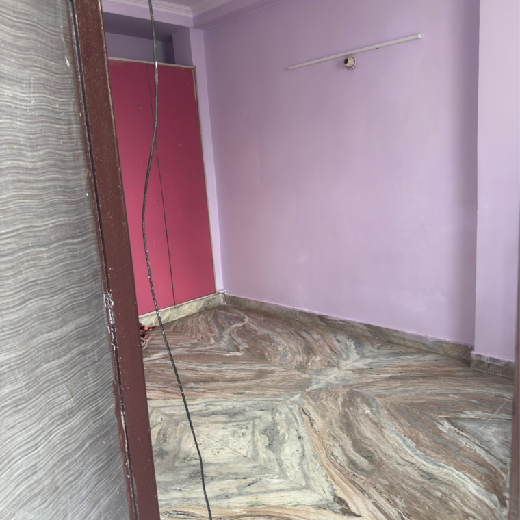 Room, new ashok nagar 1.5 Bedroom 400 Sq.Ft. Builder Floor In New Ashok Nagar Delhi 9219814