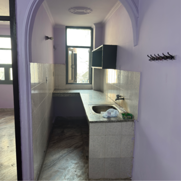 Kitchen in 1.5 BHK Builder Floor at New Ashok Nagar – for Rent