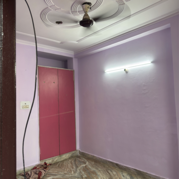 Room in 1.5 BHK Builder Floor at New Ashok Nagar – for Rent