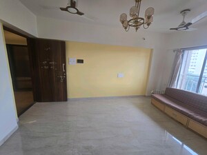 Room in 2 BHK Apartment at Chaitanya CHS Andheri, Andheri West – for Rent