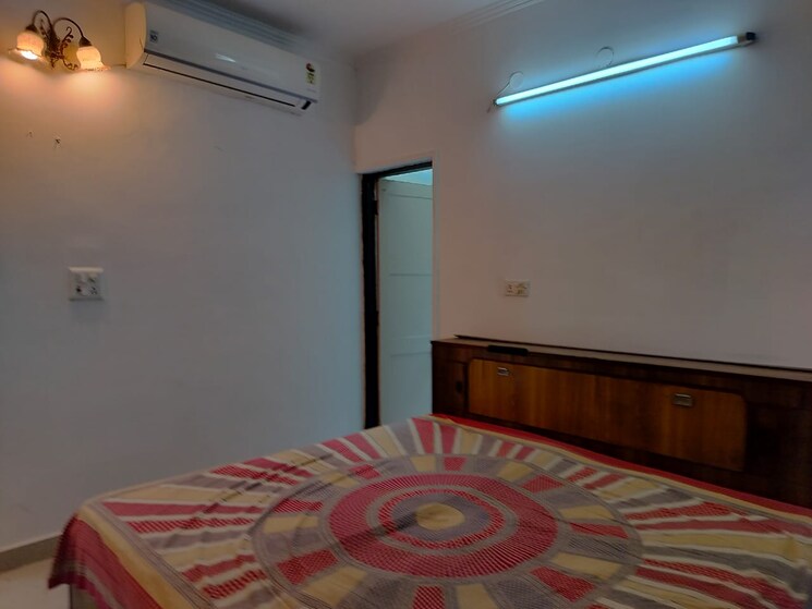Bedroom, sarita-vihar-pocket-c-rwa 2.5 Bedroom 1350 Sq.Ft. Apartment In Sarita Vihar Delhi 9219864