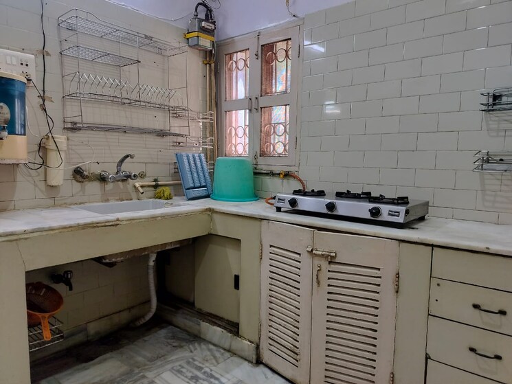 Kitchen, sarita-vihar-pocket-c-rwa 2.5 Bedroom 1350 Sq.Ft. Apartment In Sarita Vihar Delhi 9219864