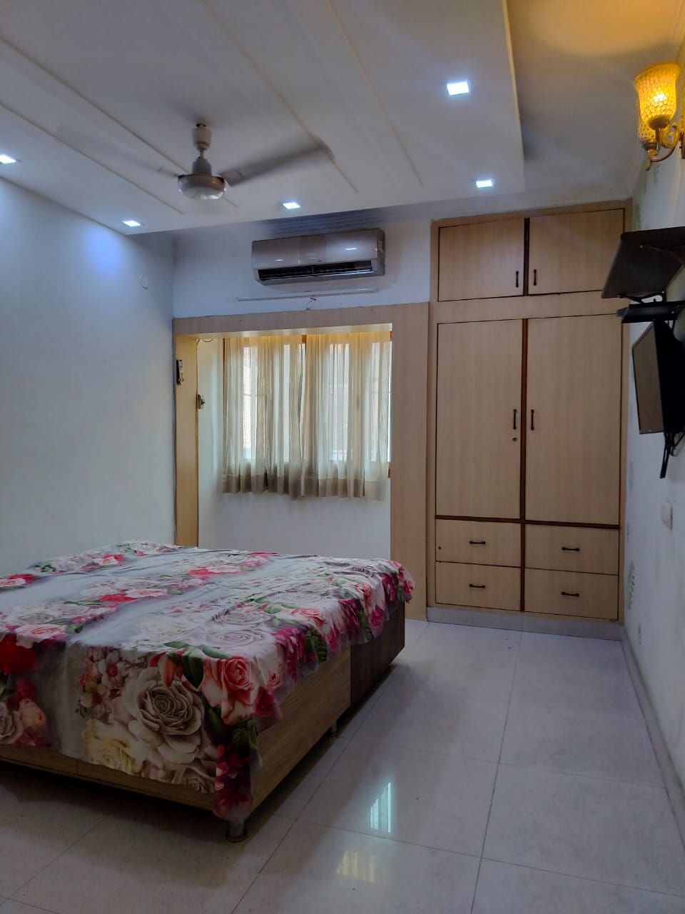 2.5 BHK Apartment For Rent in Sarita Vihar Pocket-C RWA