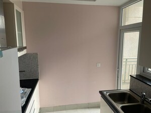 Furnished Amenities in 3.5 BHK Apartment at DLF The Ultima, Sector 81 – for Sale