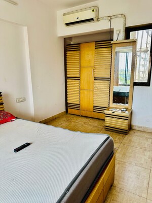 Room in 2 BHK Apartment at Lok Manya Tilak Terminus Yard – for Rent