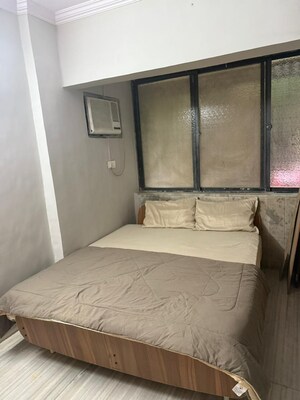 Bedroom in 2 BHK Apartment at Rajmatha CHS, Andheri West – for Rent