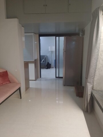 Room in 2 BHK Apartment at Utsav CHS Andheri, Andheri West – for Rent