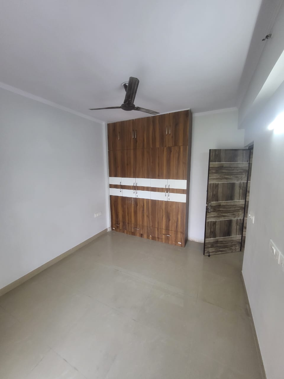 3 BHK + Pooja Room Apartment For Sale in Amrapali Crystal Homes