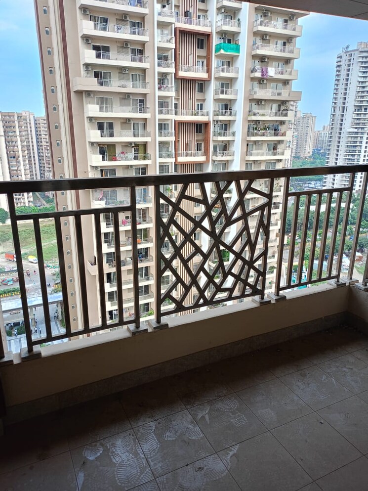 Balcony, amrapali-crystal-homes 3 Bedroom 1375 Sq.Ft. Apartment In Sector 76 Noida 9219954