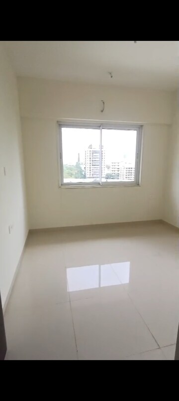 Room in 2 BHK Apartment at Alliance Fortuna Blue, Lower Parel – for Rent