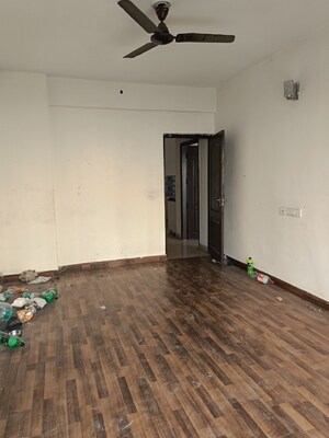 Room in 2 BHK Apartment at Gardenia Golf City, Sector 75 – for Sale