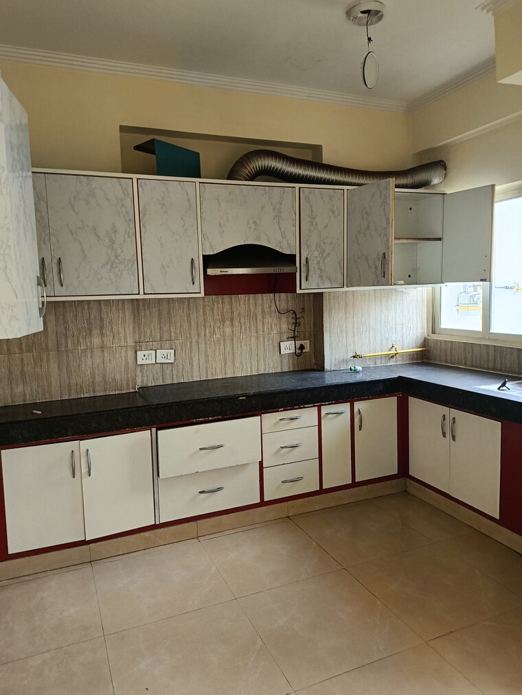 Kitchen, gardenia-golf-city 3 Bedroom 1750 Sq.Ft. Apartment In Sector 75 Noida 9219965