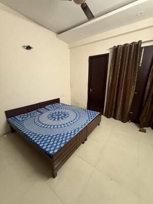 Master Bedroom in 3 BHK Apartment at Kishanpura – for Rent