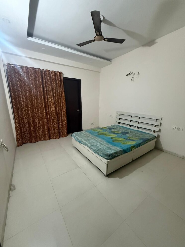 Bedroom, kishanpura 3 Bedroom 125 Sq.Yd. Apartment In Kishanpura Zirakpur 9219968