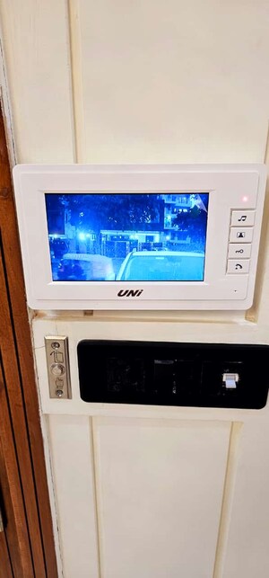 Furnished Amenities in 4 BHK Builder Floor at Unitech South City II, Sector 50 – for Sale