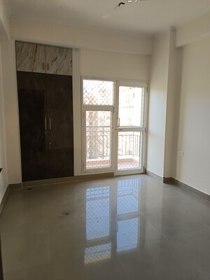 Room in 3 BHK Apartment at Gardenia Golf City, Sector 75 – for Sale