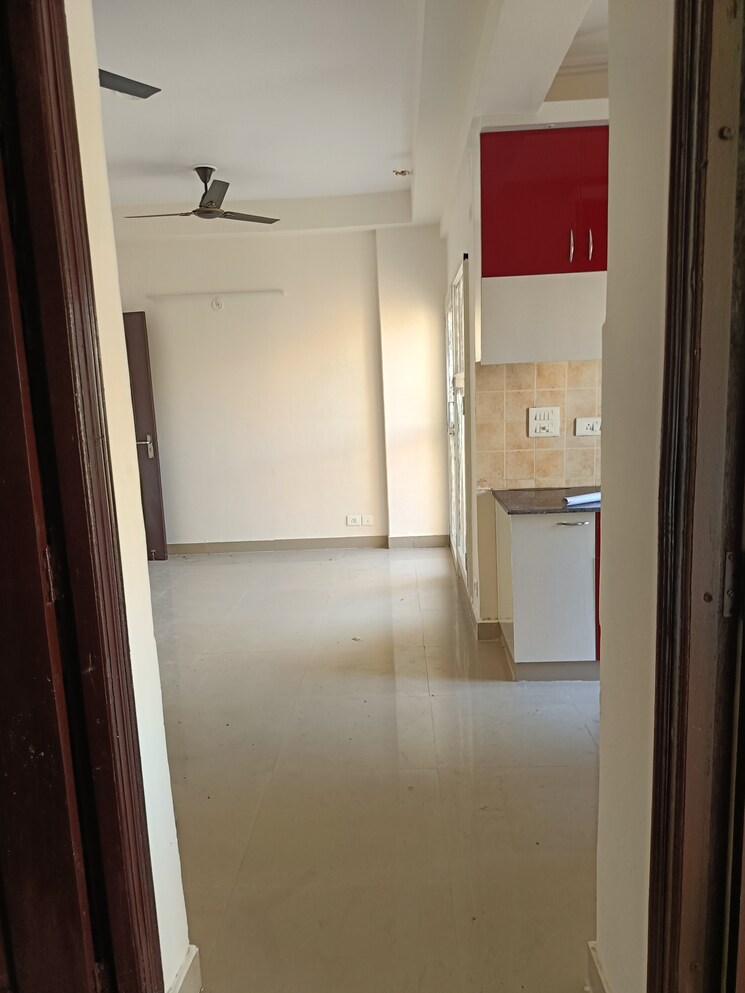 Room, gardenia-golf-city 3 Bedroom 1550 Sq.Ft. Apartment In Sector 75 Noida 9219967