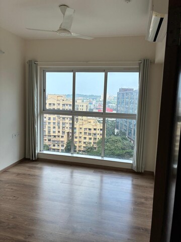 Room in 2 BHK Apartment at L&T Emerald Isle, Powai – for Rent