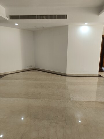 Room in 3 BHK Apartment at Supertech ORB, Sector 74 – for Rent