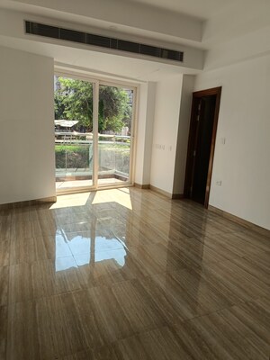 Room in 3 BHK Apartment at Supertech ORB, Sector 74 – for Rent